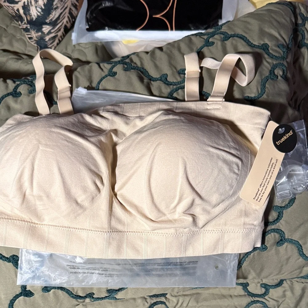 Truekind Convertable Seamless Strapless Nude Bandeau Bra with Removable Straps - Picture 3 of 10